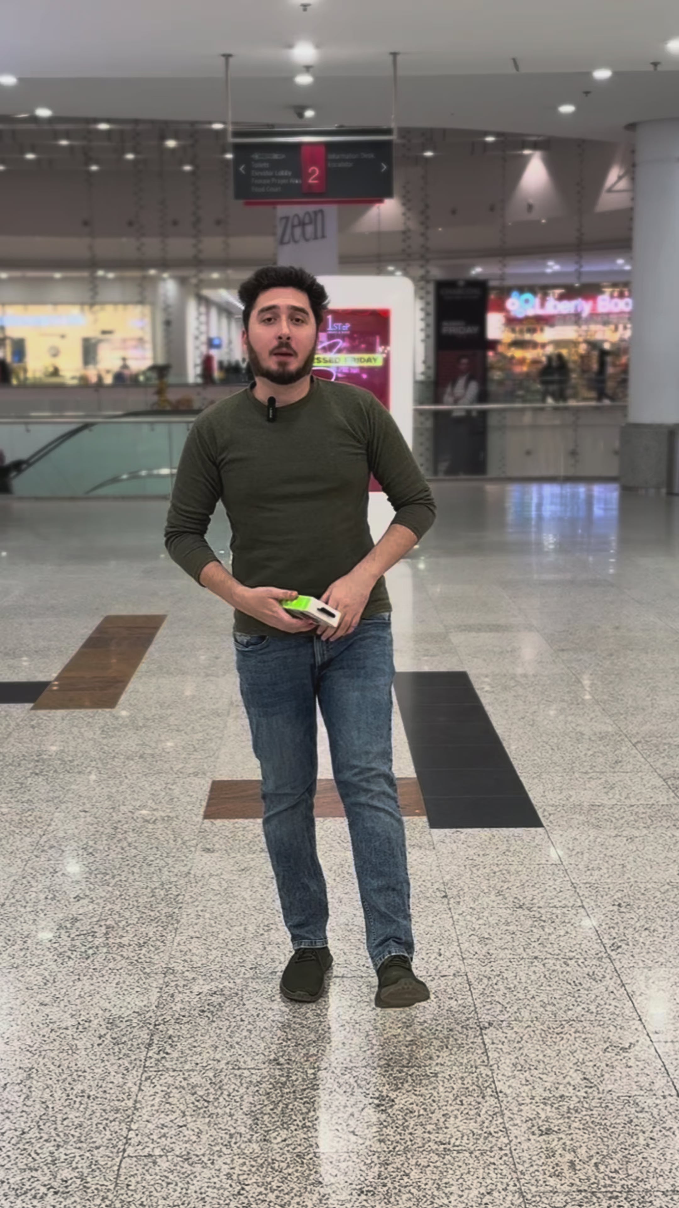 Load video: PB14 10,000mAh PD 22.5W Power Bank Airox.pk