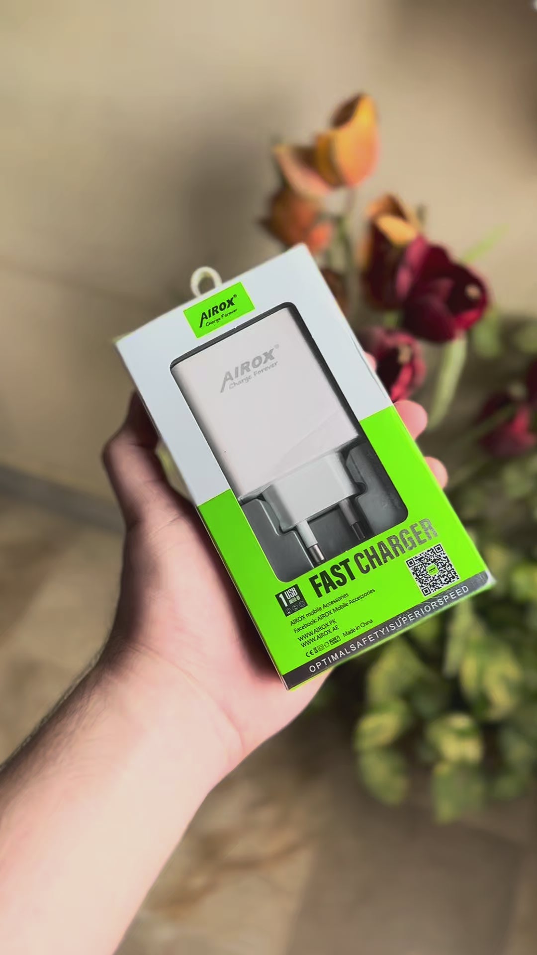 Load video: Airox AD31 22.5 Watt VOOC and QC Fast Adapter Airox.pk